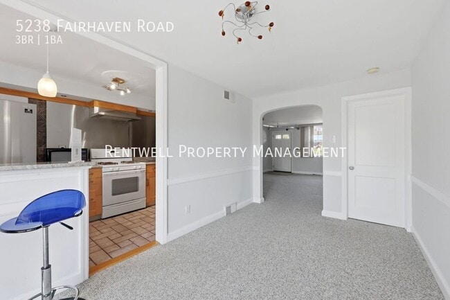 Photo - 5238 Fairhaven Rd