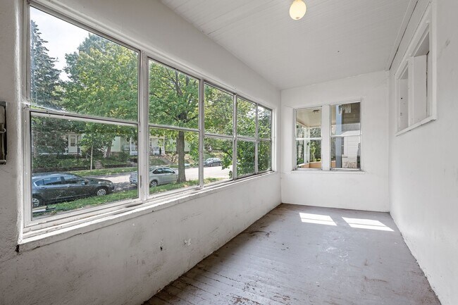 Photo - SPACIOUS 4BD/2BA House in the heart of Como near U of M! Avail. 9/1/26!