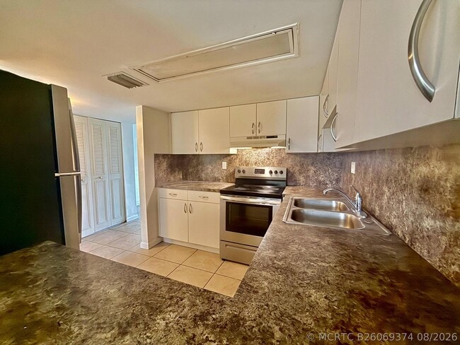 Photo - 329 Gulfstream Rd