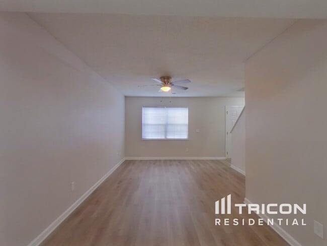 Photo - 131 Quiet Grove Dr