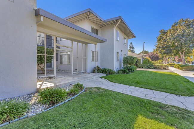 f8_245Bush__004 (3) - Station 245