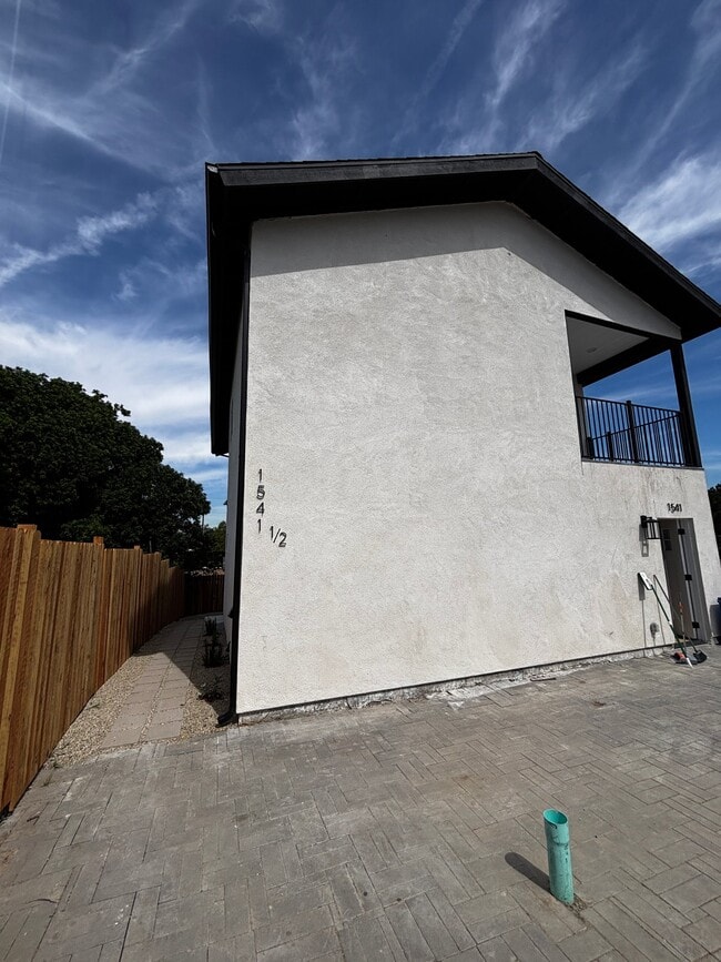 Building Photo - 1541 W 213th St