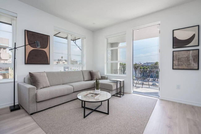 Photo - 6933 Santa Monica Blvd Apartamento Unidad ID407355P