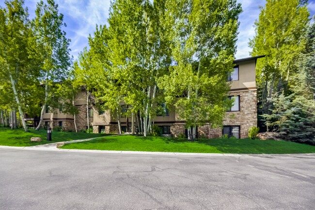 Photo - 1600 Pinebrook Blvd Unit C2