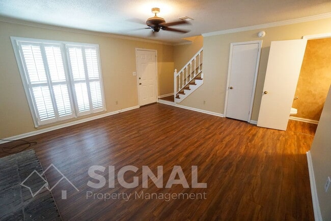 352 Jamestown Manor Dr