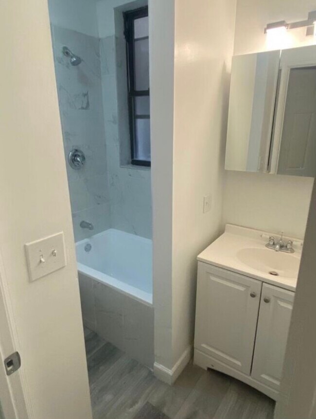 Photo - 1434 W Flournoy St Unit 1F