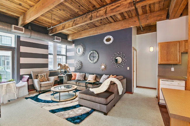 Photo - 940 Monroe Ave NW