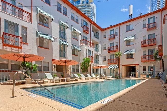 Photo - Elle West Ave Apartamentos