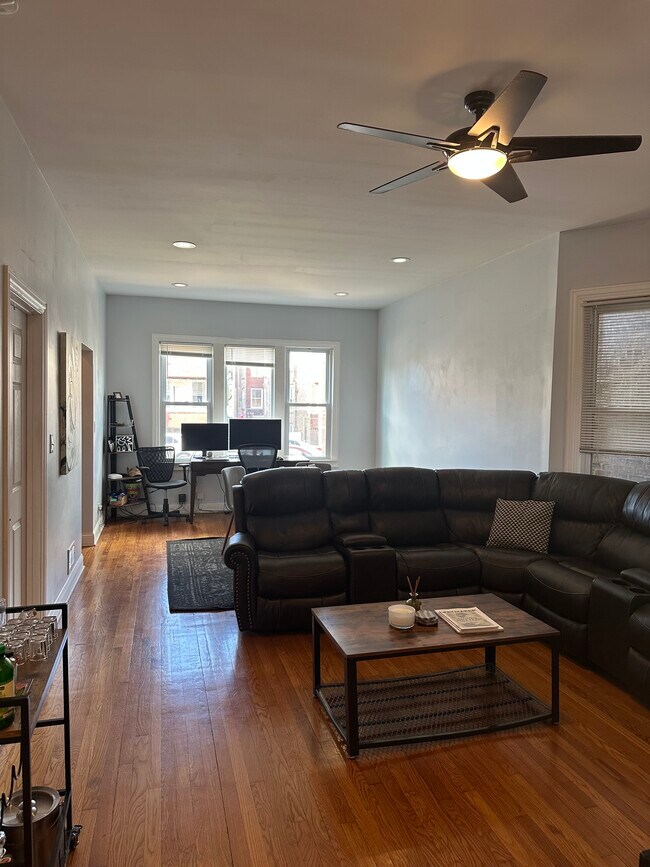 Living Room - 3643 W Diversey Ave Unit 1