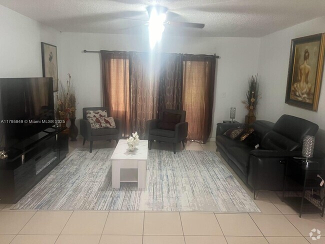 Building Photo - 8670 SW 149th Ave Unit 101 Rental