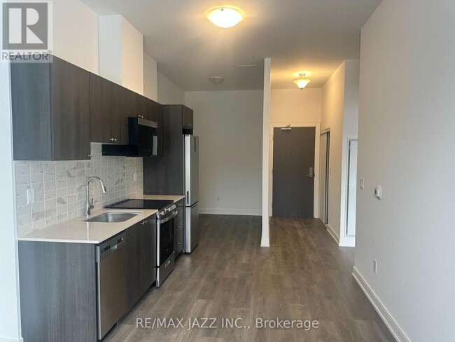 Photo - 705 Davis Dr Unité A102