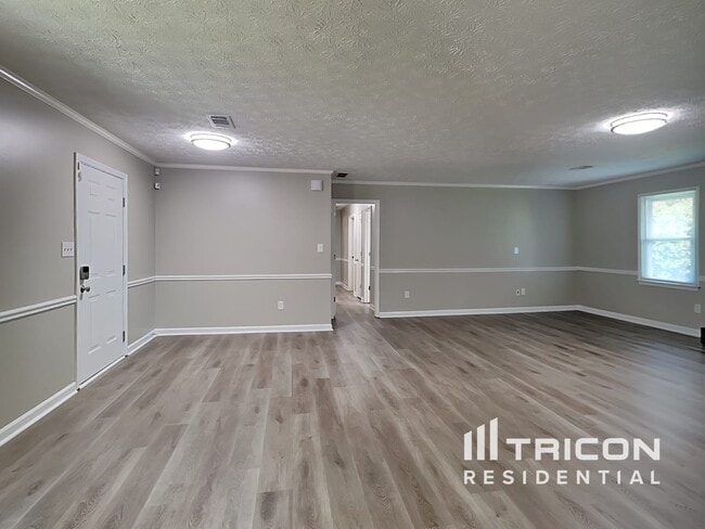Photo - 166 Hill Ln