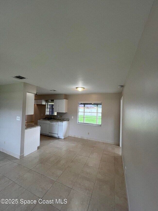 880 Brunswick Ln