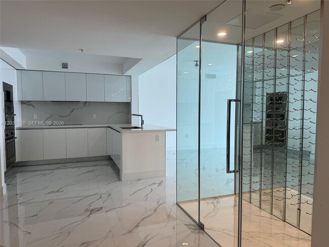 Photo - 330 Sunny Isles Blvd Unidad 5-1003