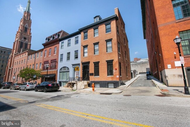 Photo - 106 W Saratoga St Townhome