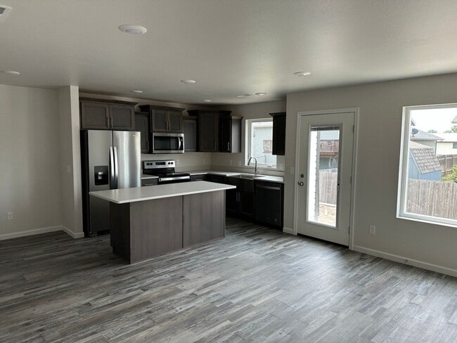 Photo - Spacious 3-bed 2.5 Bath - First Month Free!
