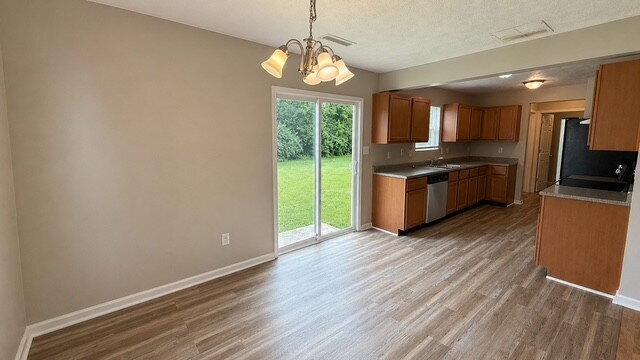 NORTH EAST/LAWRENCE 4 BEDROOM 2.5 BATH NEWER HOME AVAILABLE NOW!