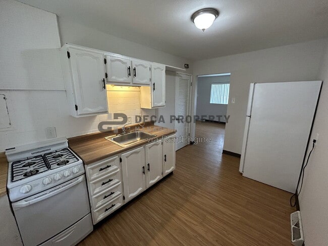 Photo - 9385 Minerva Ave