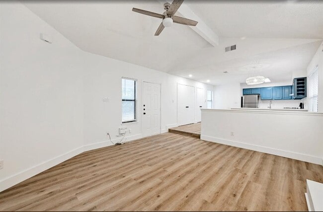 Photo - 2407 Winsted Ln