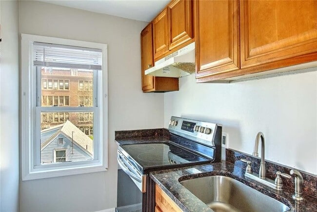 Photo - 24 Ida St