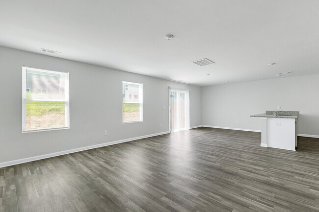 Photo - 728 Wayfinder Run