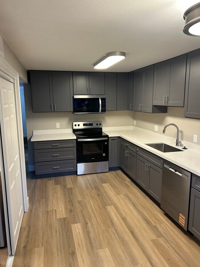 Photo - 323 S Pioneer Casa