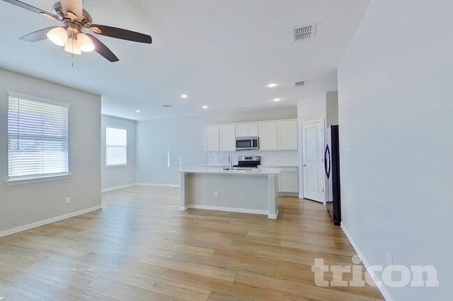 Photo - 440 Walpole Ct