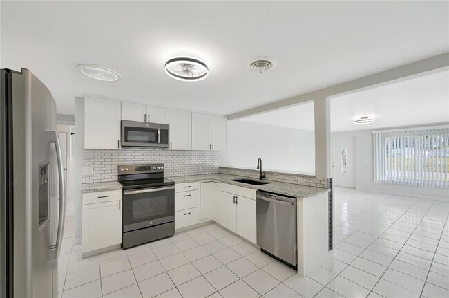 Photo - 3724 117th St W