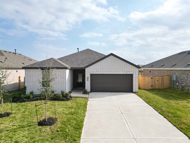 Building Photo - 5406 Peacock Bass Dr