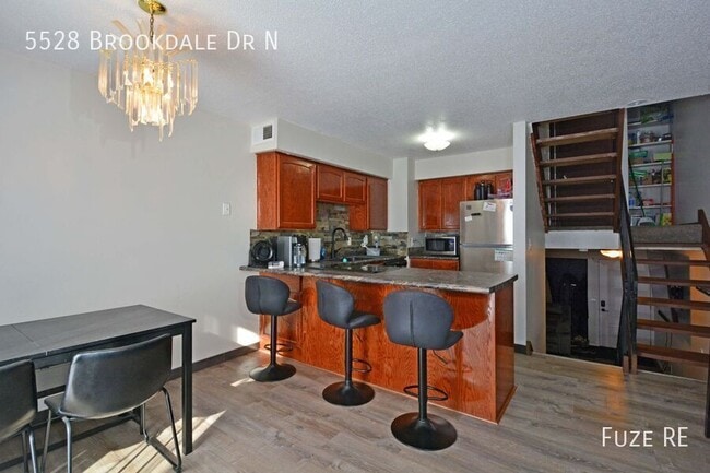 Photo - 5528 Brookdale Dr N