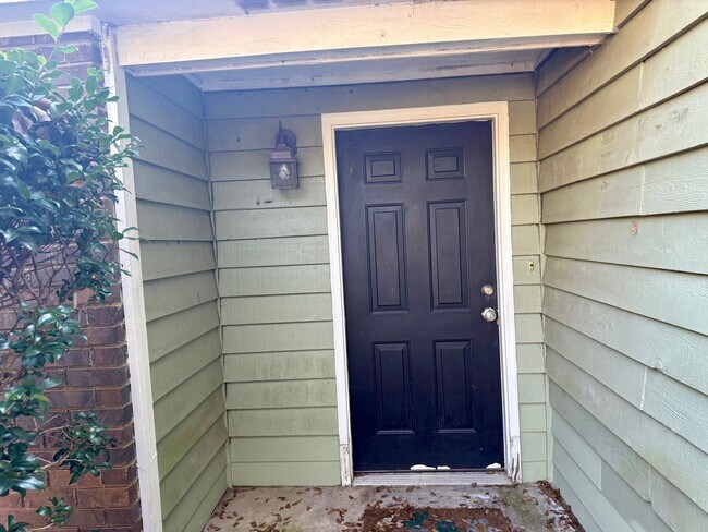 Photo - Eastside Home in Quiet Neighborhood