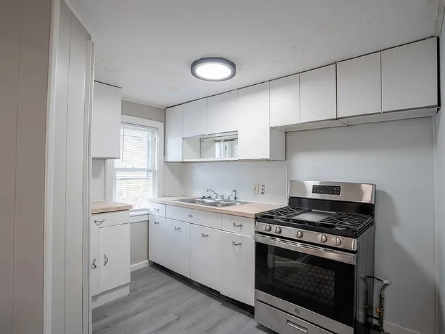 Photo - 1315 S Carson Ave Apartment Unit 1315 half