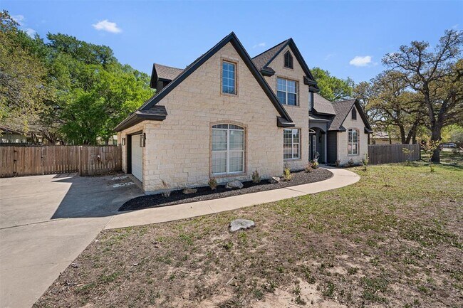 Photo - 312 Country Club Dr