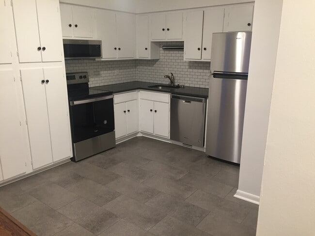 Building Photo - 335 N Eton St Unit 25B