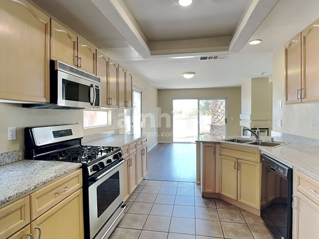 Photo - 3312 Epson St