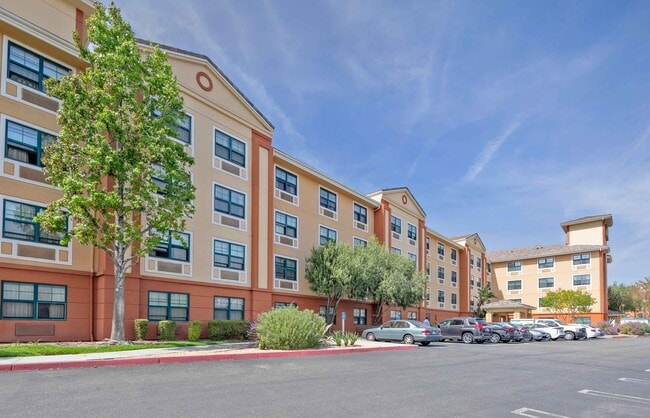 Furnished Studio-Los Angeles - Burbank Airport