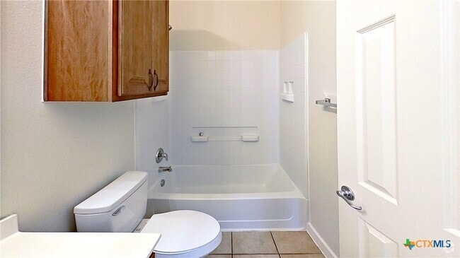 Building Photo - 308 Rinehardt St Rental