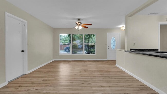 Photo - 3002 Arthur St