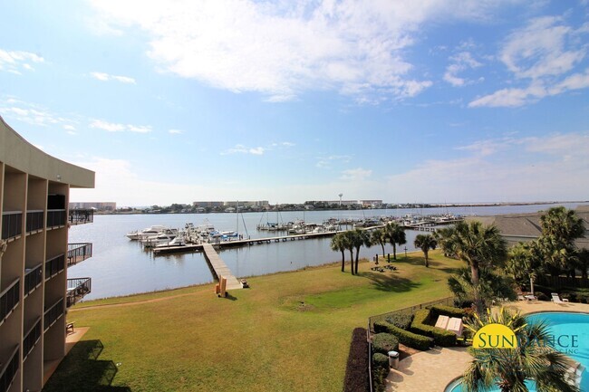 Building Photo - Waterfront Furnished Studio Condo in Fort ...