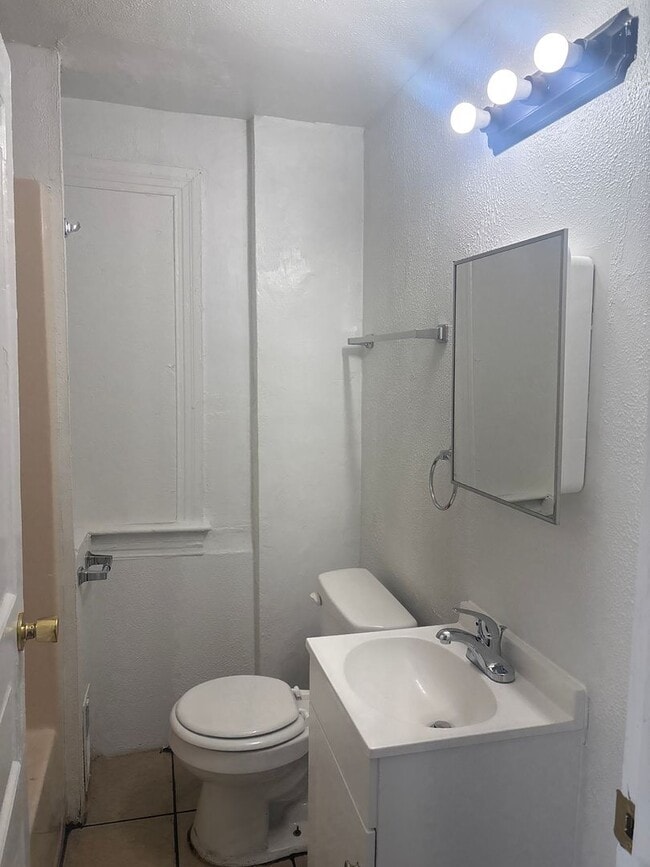 Photo - 3rd Floor 1 Bedroom Near York College