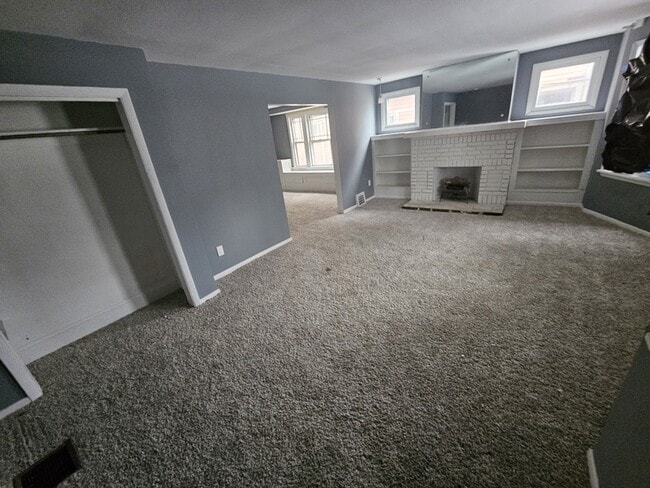 Building Photo - 3406 E 123rd St