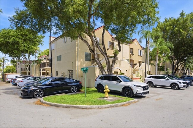 Building Photo - 8855 SW 131st Ct Unit 202
