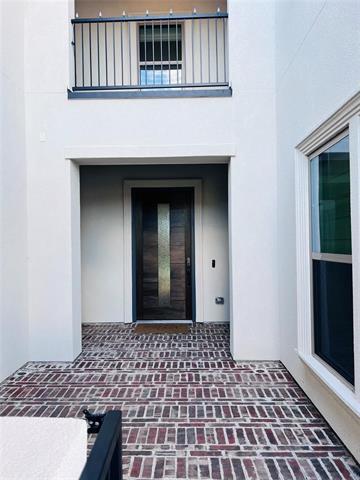 Photo - 6825 Entwistle Rd