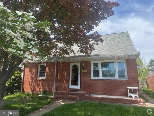 Building Photo - 320 Barclay Ave Rental