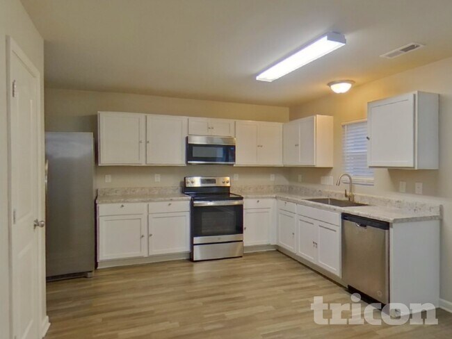 Photo - 437 Brookfield Dr