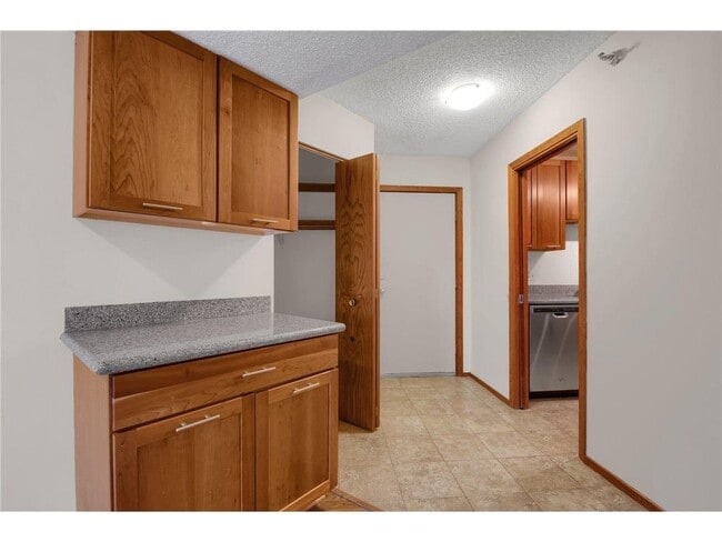 Building Photo - 1225 La Salle Ave Unit 302 Rental