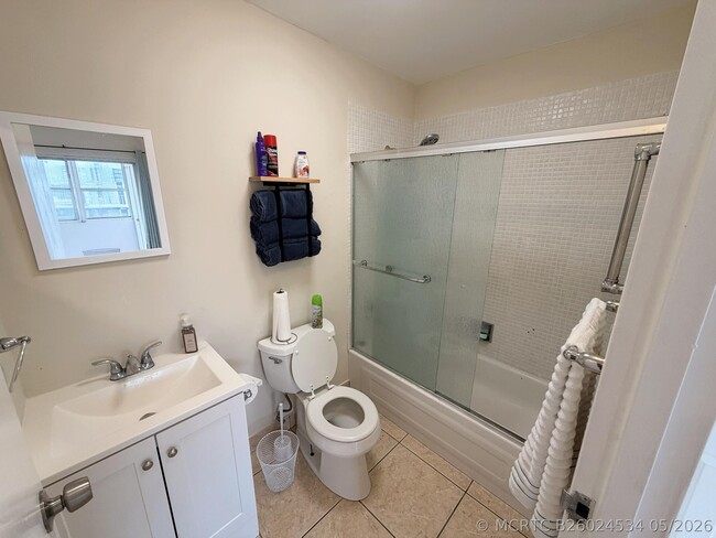Photo - 419 Brittany Dr