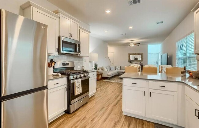 Photo - 198 George Neggan Ln