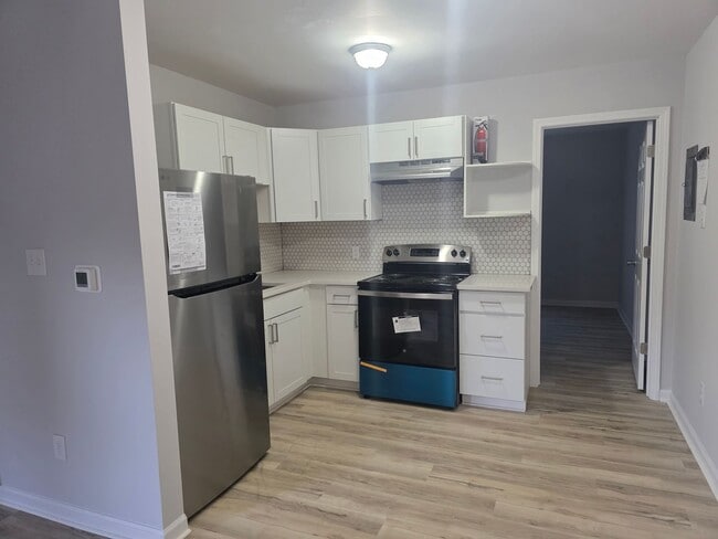 Photo - Newly Renovated 1-Bedroom Apartment ( 60 +)Available