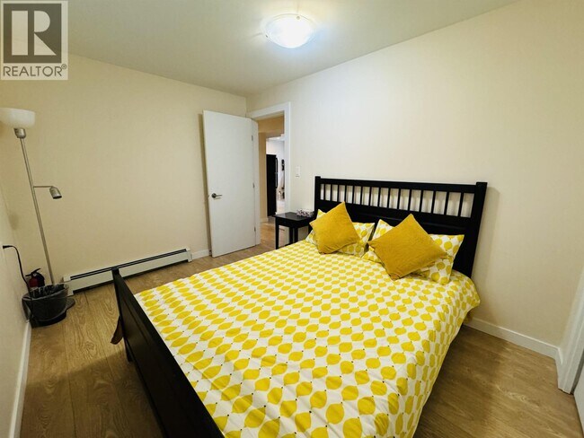 Photo - 4615 W 9th Ave